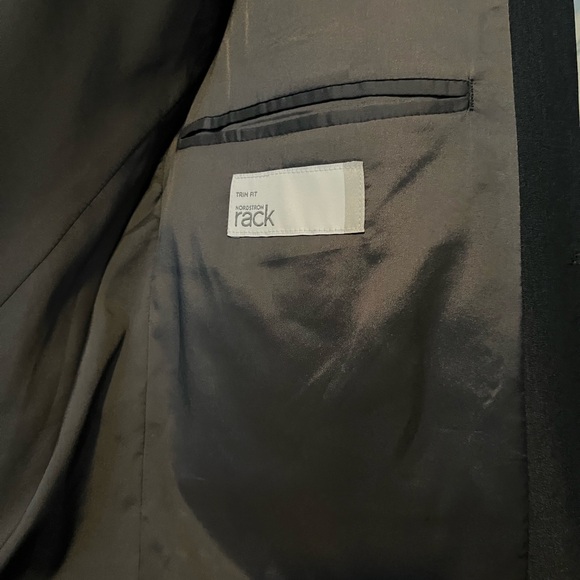 Blazer - Picture 3 of 4